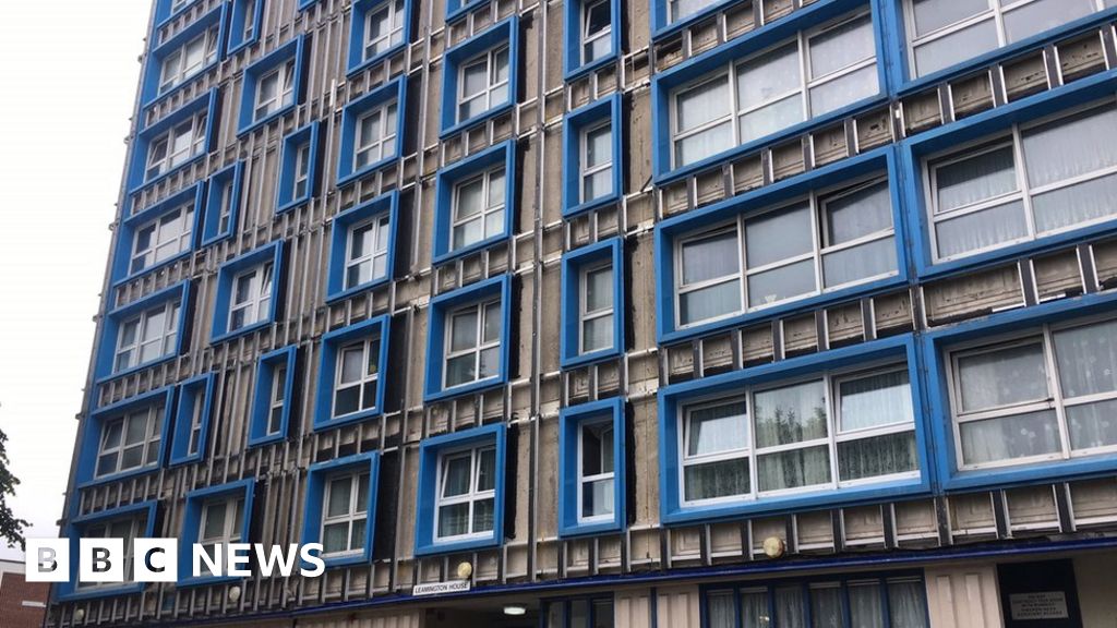 News: All 800 residents to leave Portsmouth tower blocks over safety fears