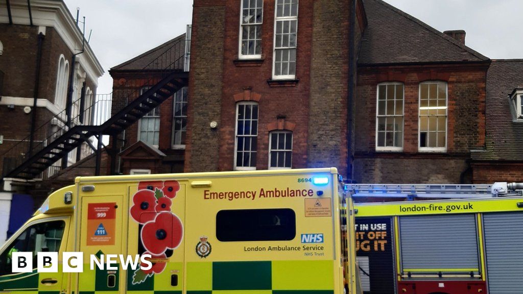 News: Children in hospital as Dulwich school’s ceiling collapses