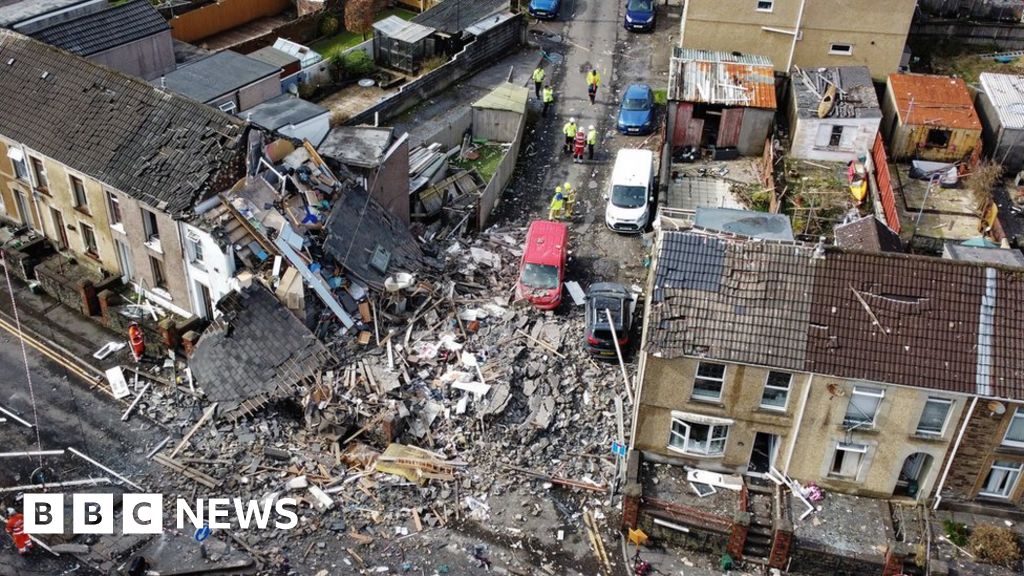 News: Swansea: Man dies after gas explosion in Morriston
