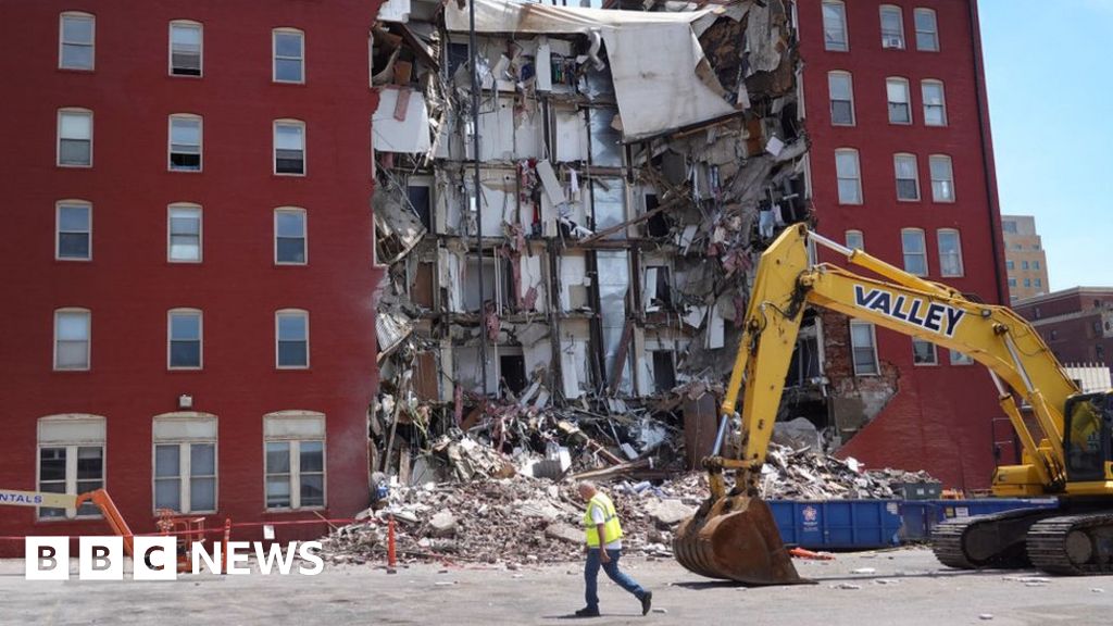 News: Two believed trapped after Iowa building collapse
