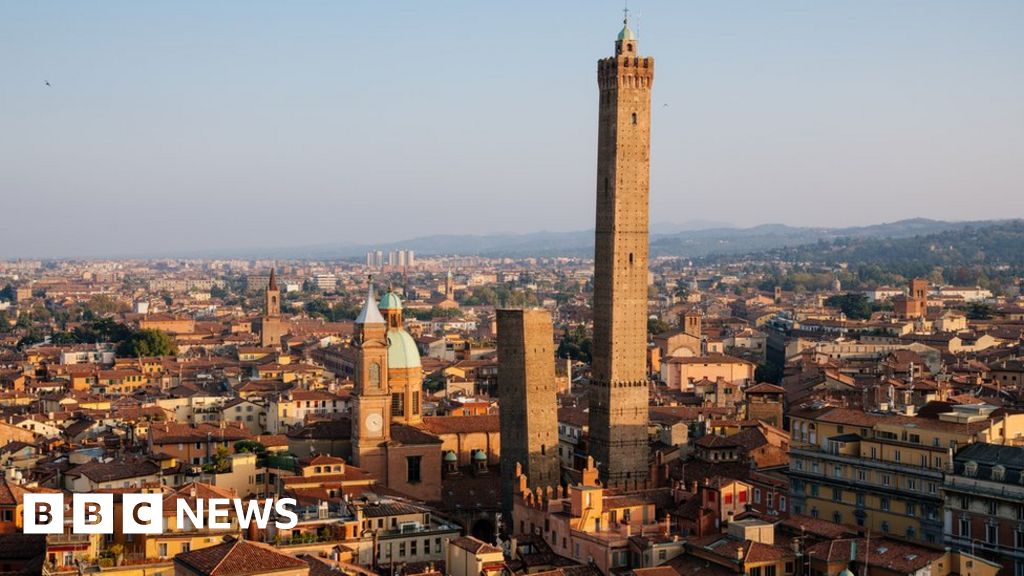 News: Bologna’s leaning tower sealed off over fears it could collapse