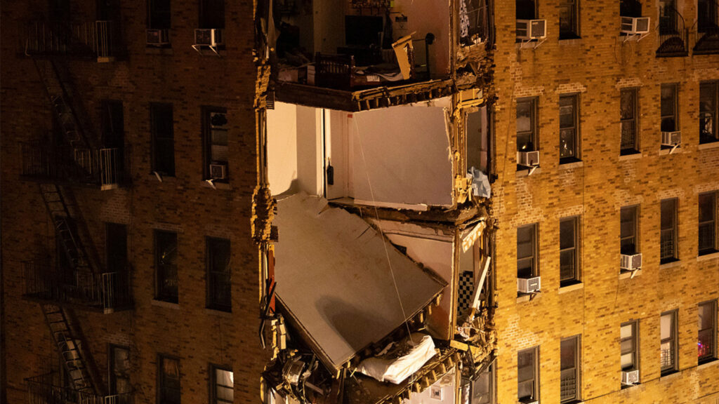 News: Bronx building collapse: Investigators zeroing in on cause, believe engineer made error in plans