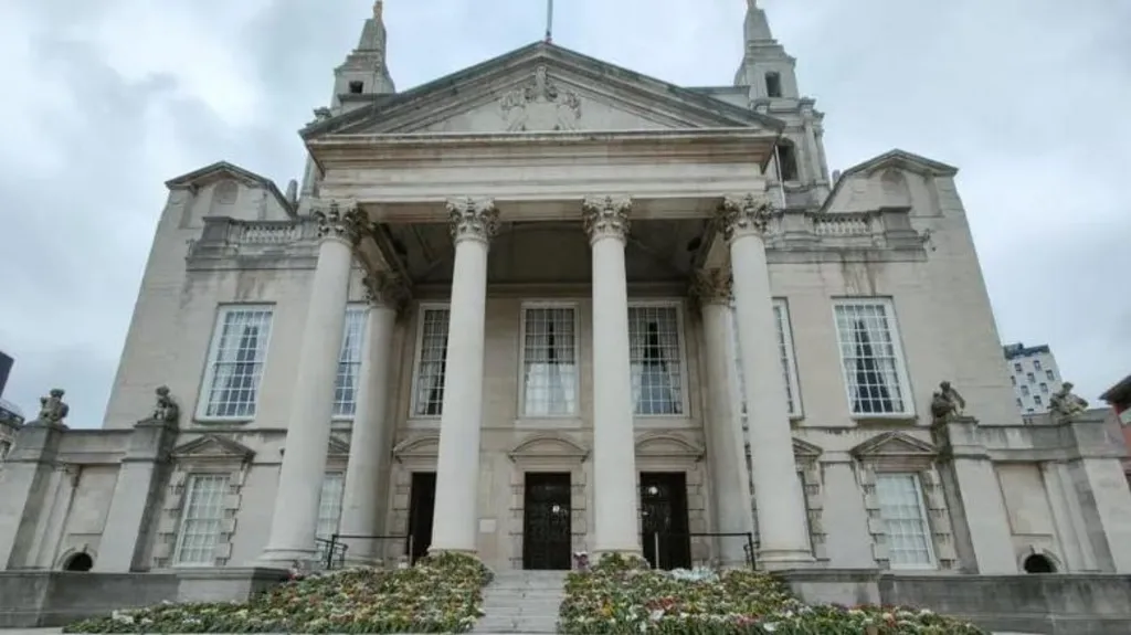 News: Leeds Civic Hall has structural issue – council report