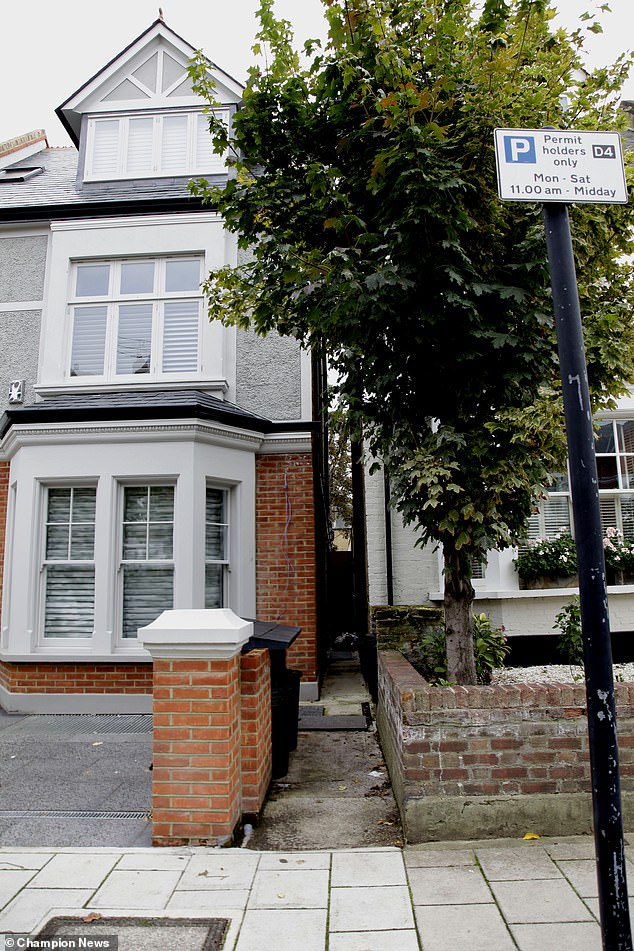 News: Multi-millionaire faces £530,000 bill after his £4m house was built too close to his neighbours