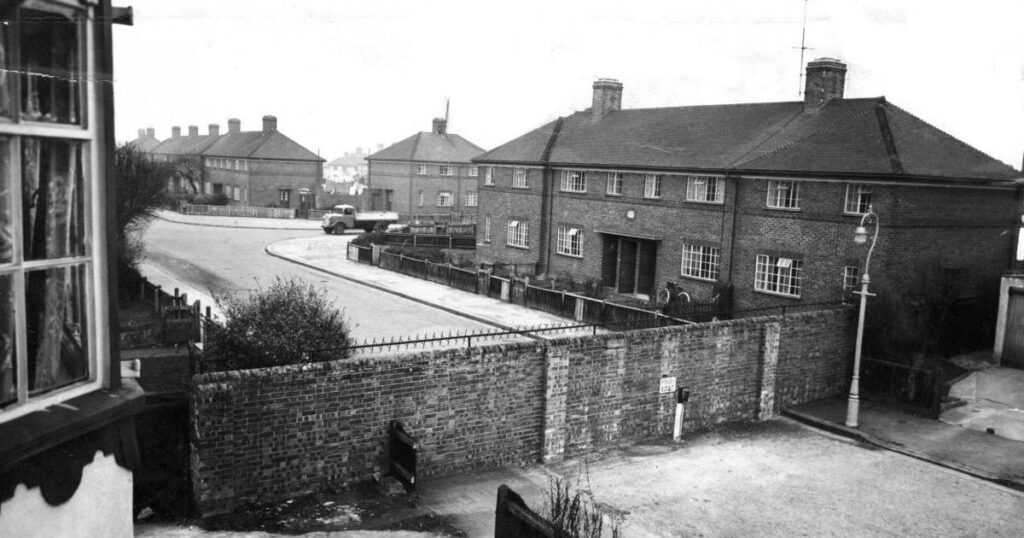 News: How for 25 years two housing estates were divided by class