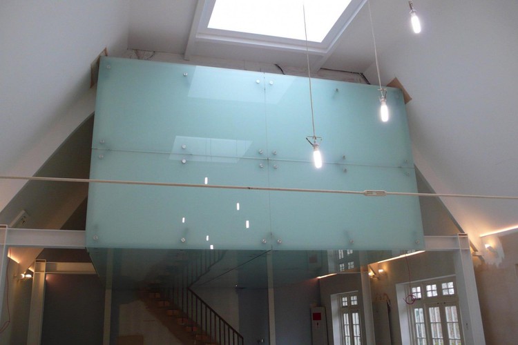 News: Architect told to pay £500,000 over ‘ugly duckling’ home cinema at Barnet mansion