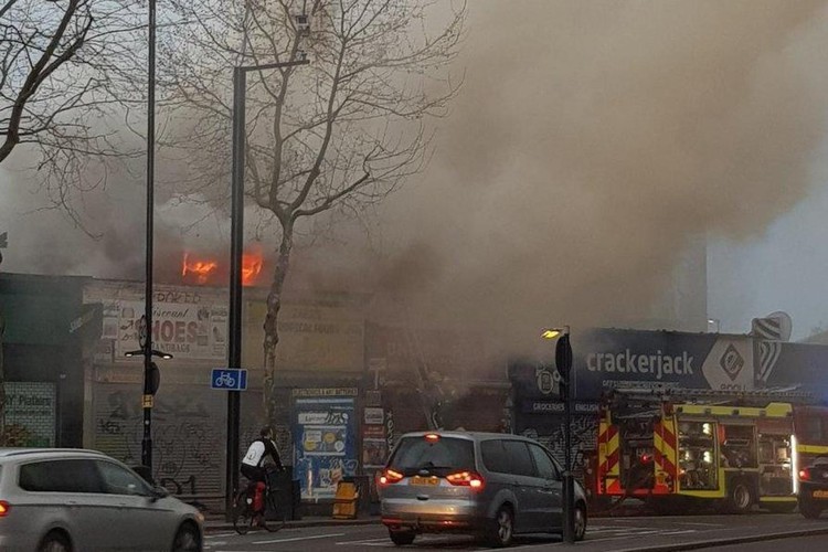 News: Peckham fire: Firefighters tackle major blaze on high street in south east London