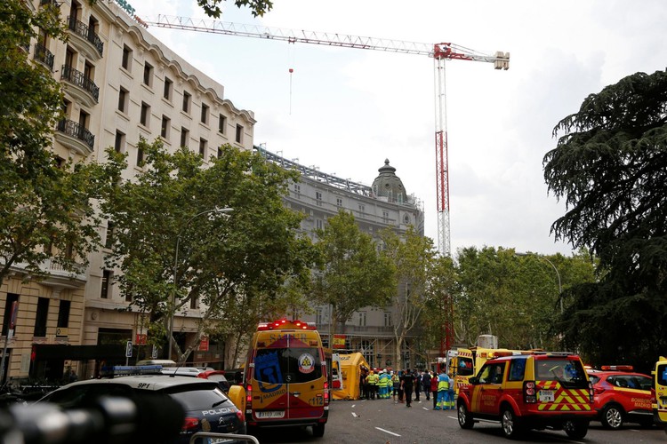 News: Madrid Ritz: One dead and 11 injured after scaffolding collapses at luxury hotel undergoing renovation