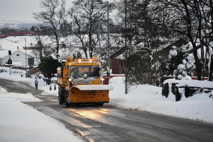 News: Storm Emma latest: UK on flood and ice alert as thawing sparks warnings over treacherous roads
