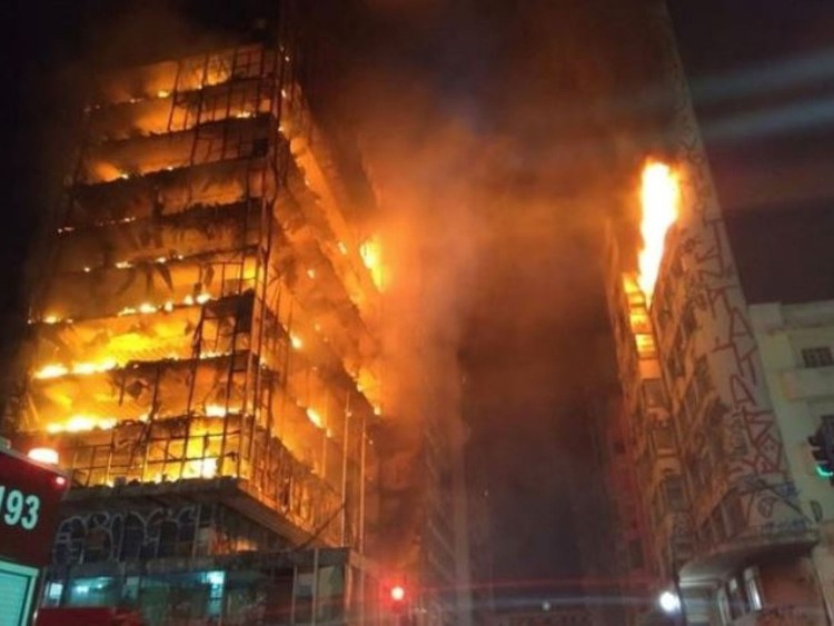 News: ‘People trapped’ as Sao Paulo tower block collapses after huge fire