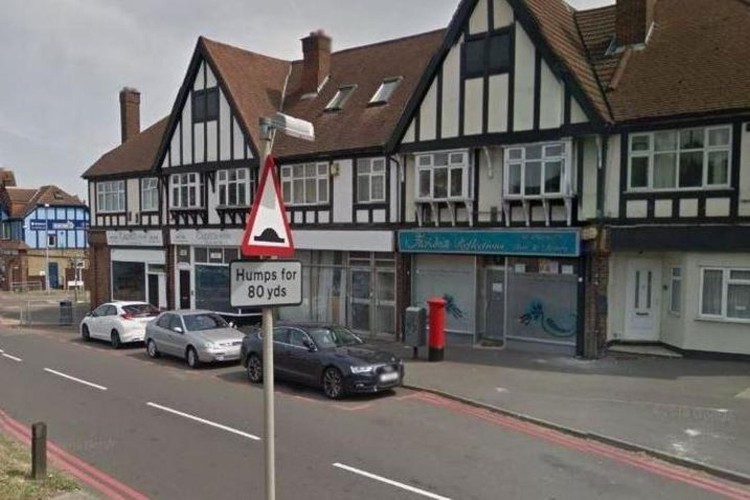 News: Kingston fire: Two men die in blaze above shops