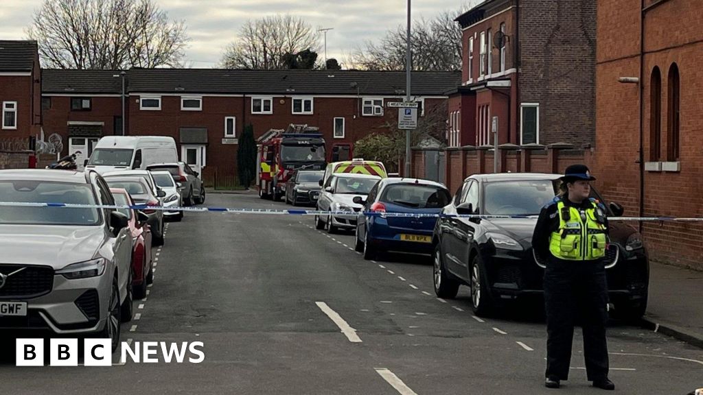 News: Girl, 4, dies after suspected arson attack