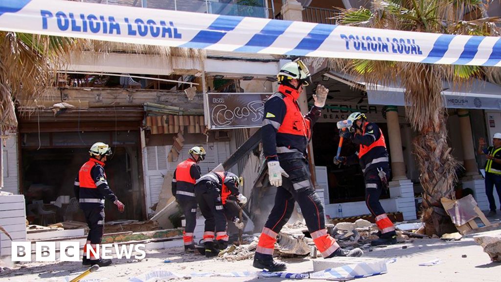 News: Majorca building collapse: Four dead and 16 injured, rescuers say