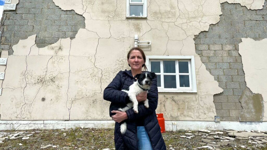 News: ‘The cracks are just getting worse every day’: In Ireland, thousands of homes are crumbling